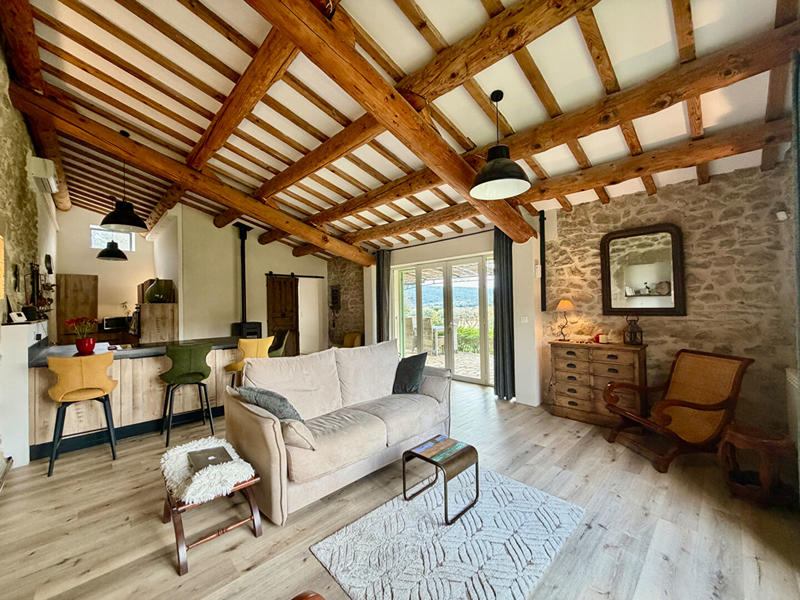 Maison - 140 m² - 5 pièces