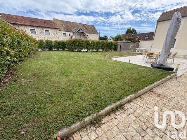 Maison - 440 m² - 9 pièces