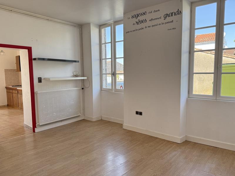 Maison - 184 m² - 9 pièces