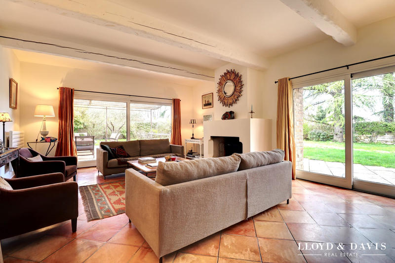 Mas - 204 m² - 9 pièces