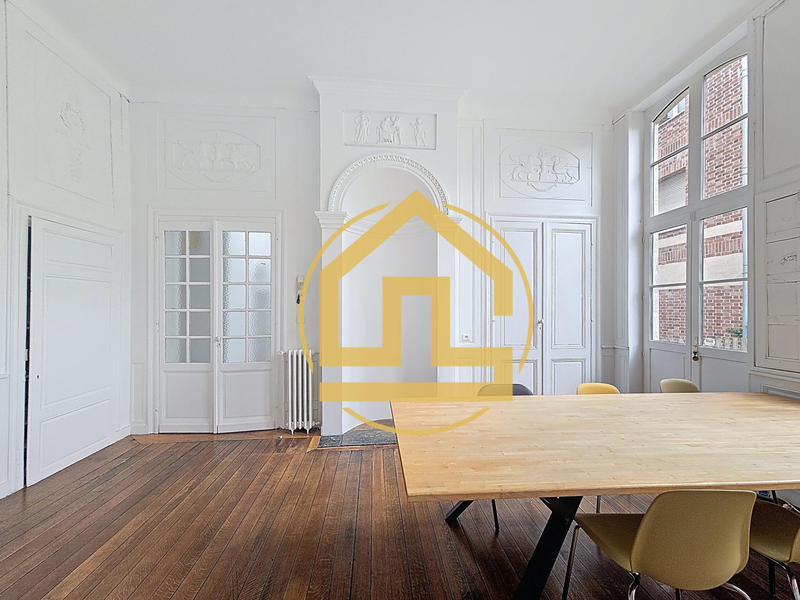 Appartement - 177 m² - 6 pièces