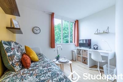 Chambre - 11 m² - 1 pièce