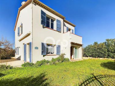 Maison - 160 m² - 5 pièces