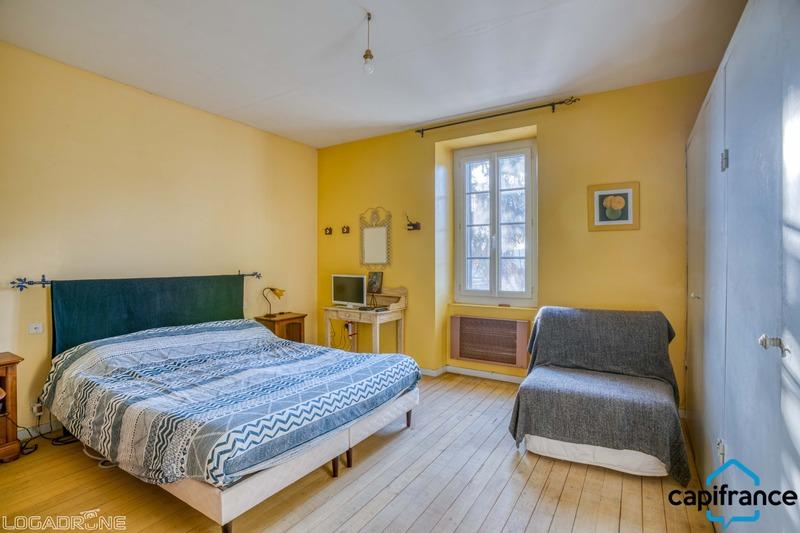 Maison - 200 m² - 8 pièces