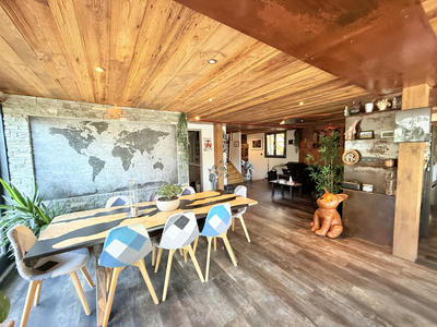 Châlet - 159 m² - 8 pièces