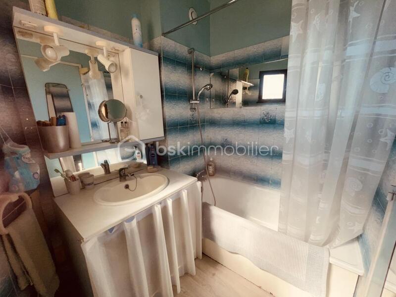 Maison traditionnelle - 98 m² - 5 pièces