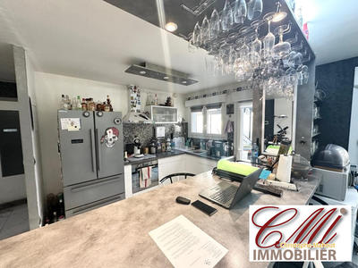 Maison - 133 m² - 6 pièces