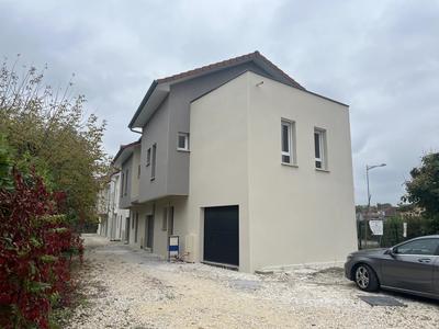 Maison - 123 m² - 7 pièces
