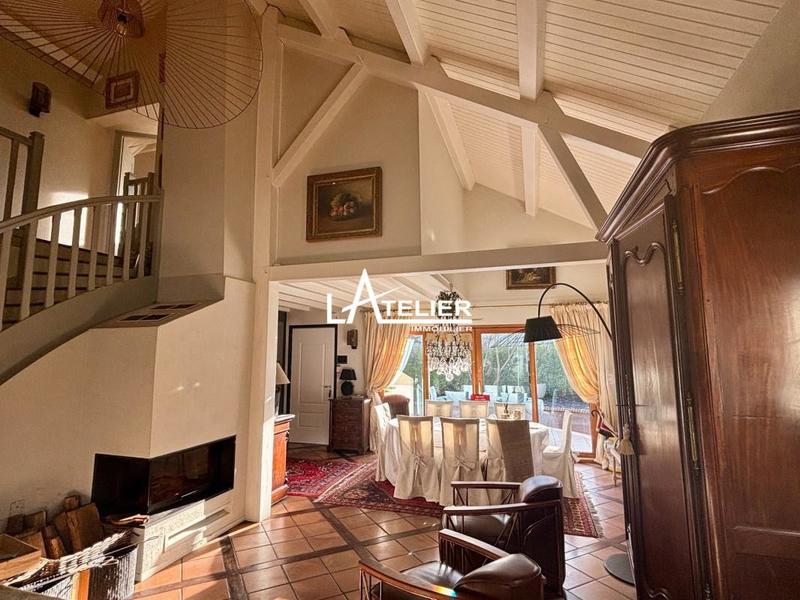 Maison - 142 m² - 5 pièces