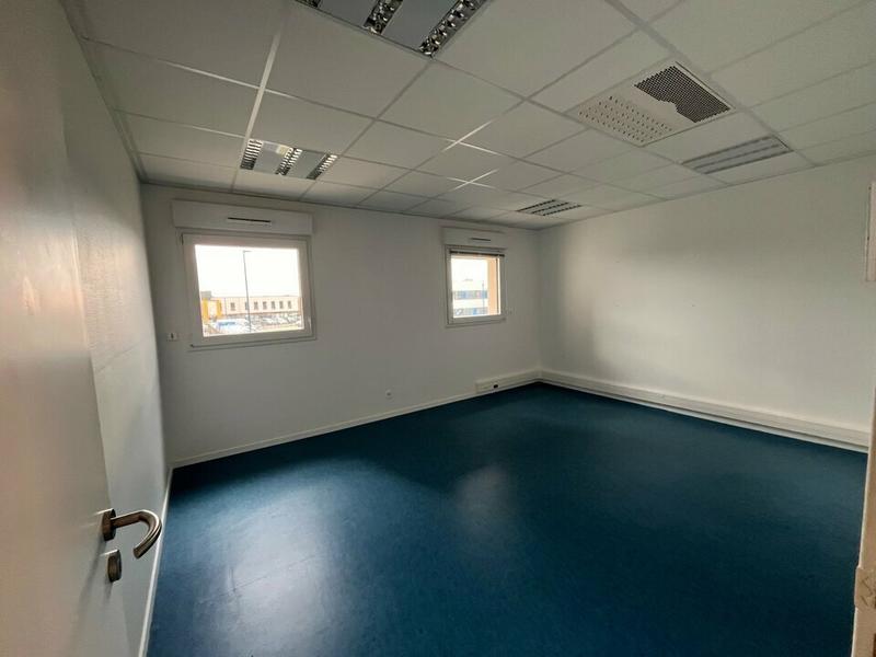 Bureau - 565 m²