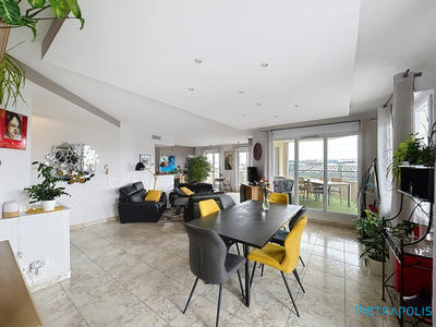 Appartement - 178 m² - 6 pièces