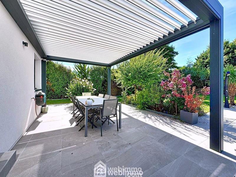 Maison - 230 m² - 7 pièces