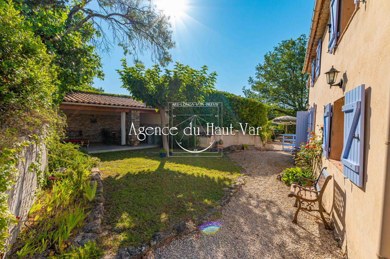Villa - 213 m² - 7 pièces