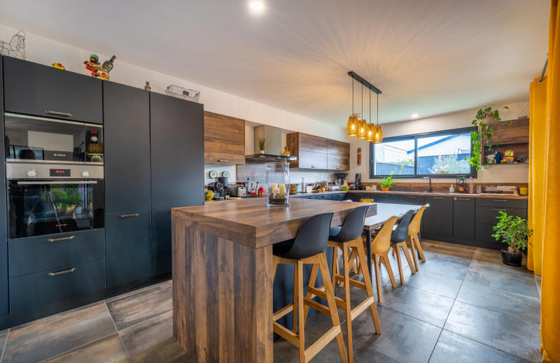 Maison - 90 m² - 4 pièces