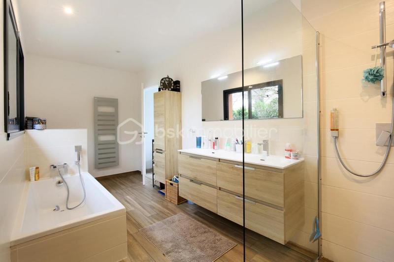 Maison d'architecte - 202 m² - 6 pièces