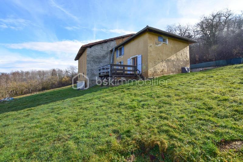 Maison - 98 m² - 5 pièces