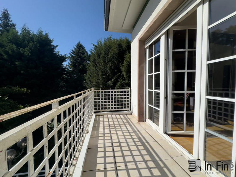 Appartement - 143 m² - 5 pièces