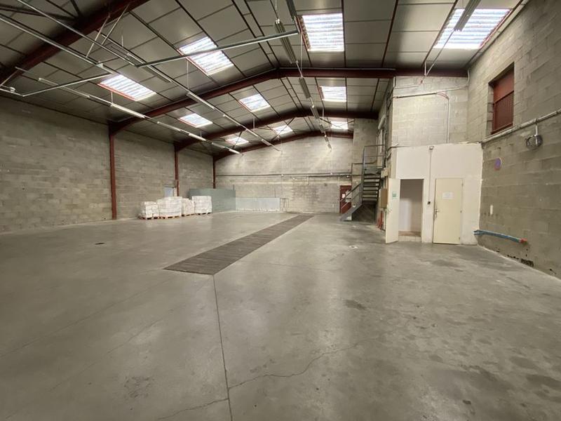 Local commercial - 330 m² - 4 pièces