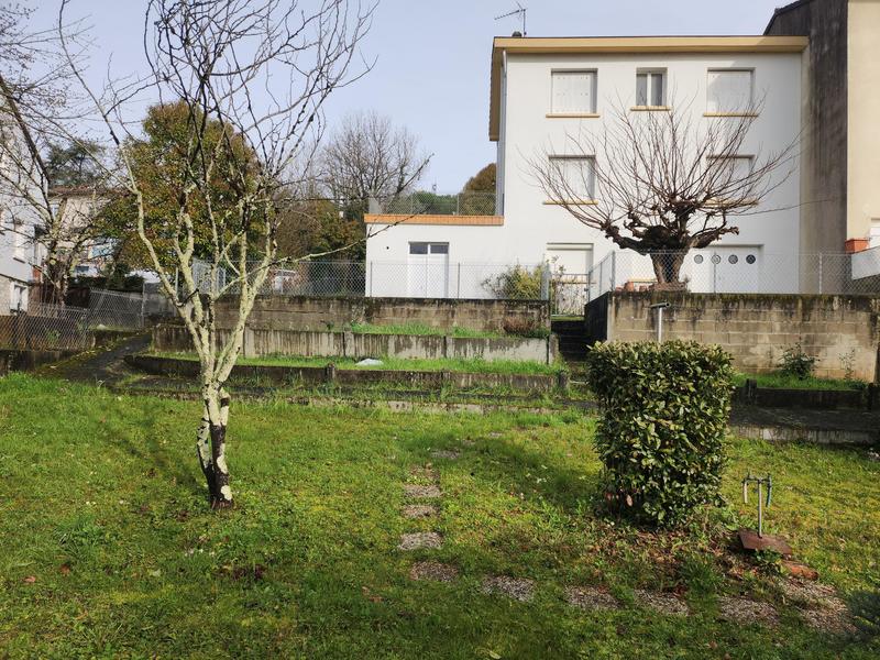 Maison jumelée - 106 m² - 6 pièces