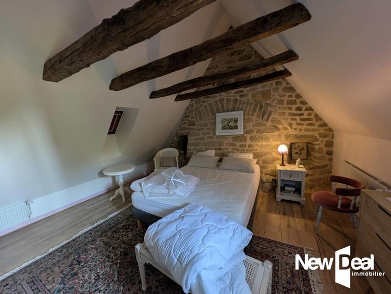 Propriété - 230 m² - 10 pièces