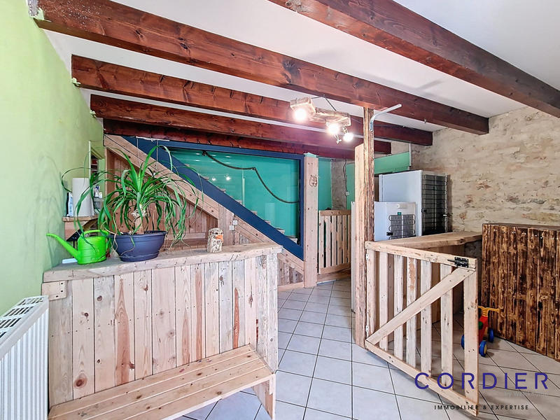 Maison - 174 m² - 7 pièces