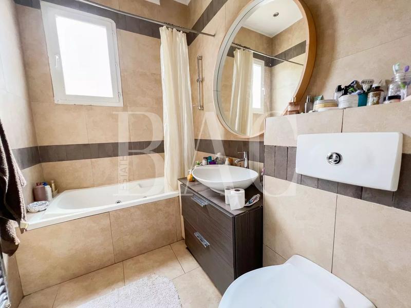 Villa - 310 m² - 8 pièces