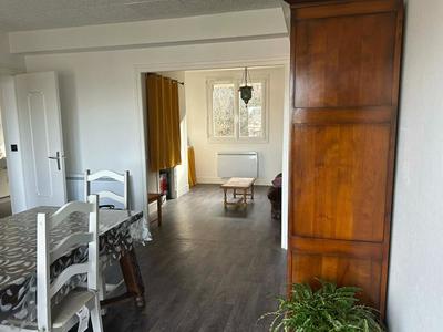 Appartement - 83 m² - 5 pièces