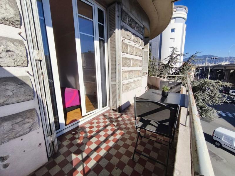 Appartement - 79 m² - 4 pièces