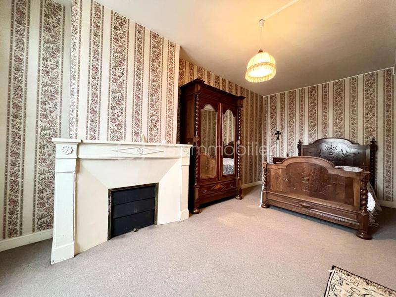 Maison - 202 m² - 10 pièces