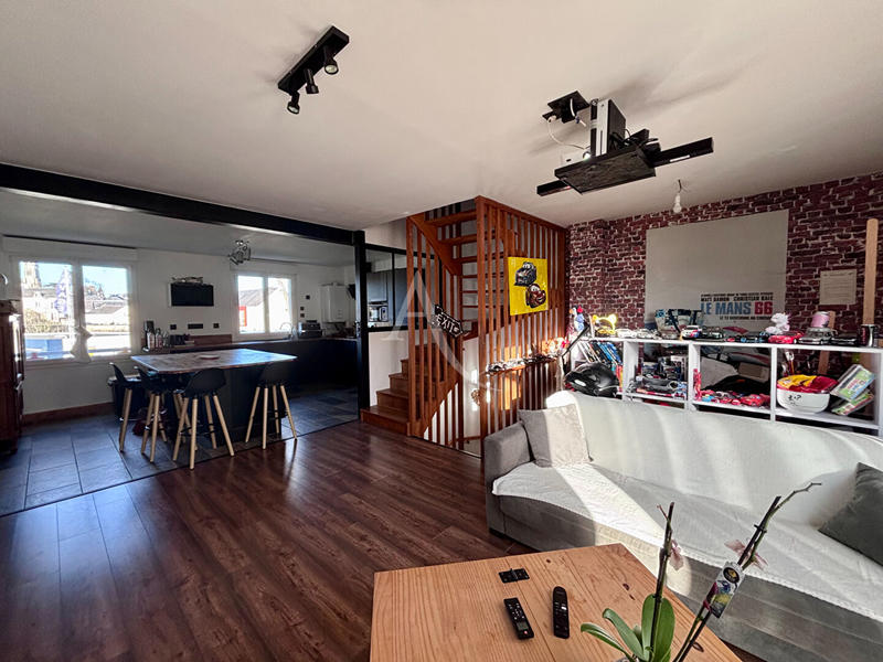 Maison - 88 m² - 4 pièces