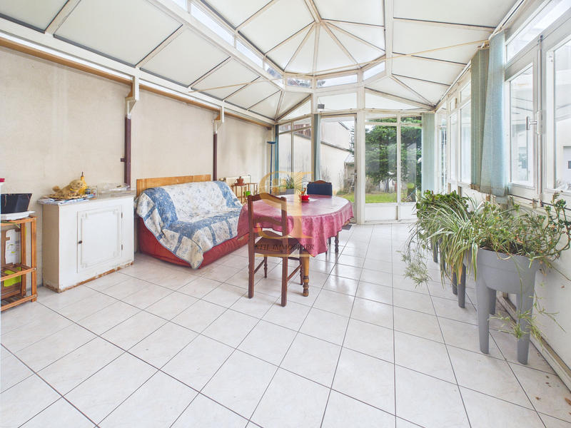 Maison - 121 m² - 6 pièces