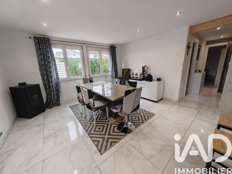 Maison - 83 m² - 4 pièces