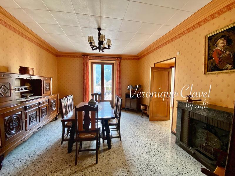 Appartement - 126 m² - 6 pièces