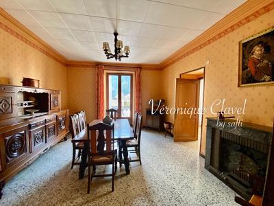 Appartement - 128 m² - 6 pièces