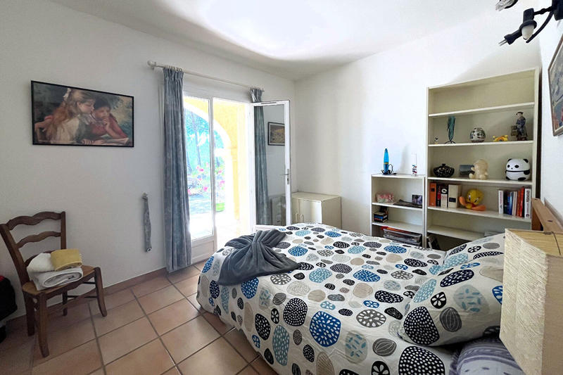 Maison - 257 m² - 10 pièces