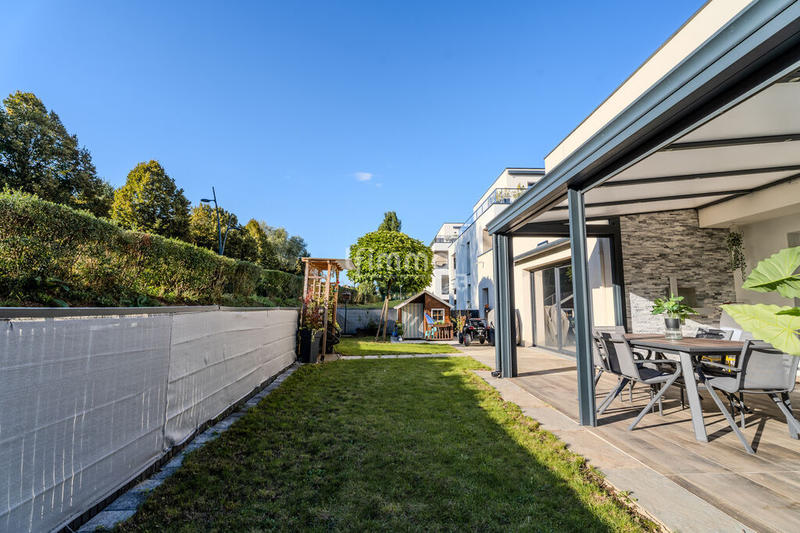 Maison - 98 m² - 4 pièces