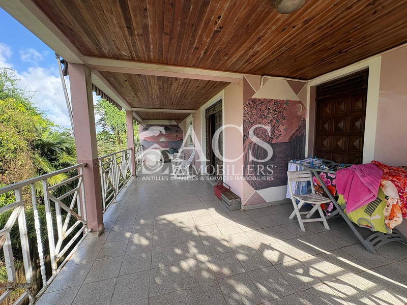 Maison - 97 m² - 4 pièces