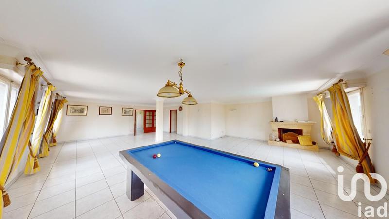Maison - 282 m² - 10 pièces