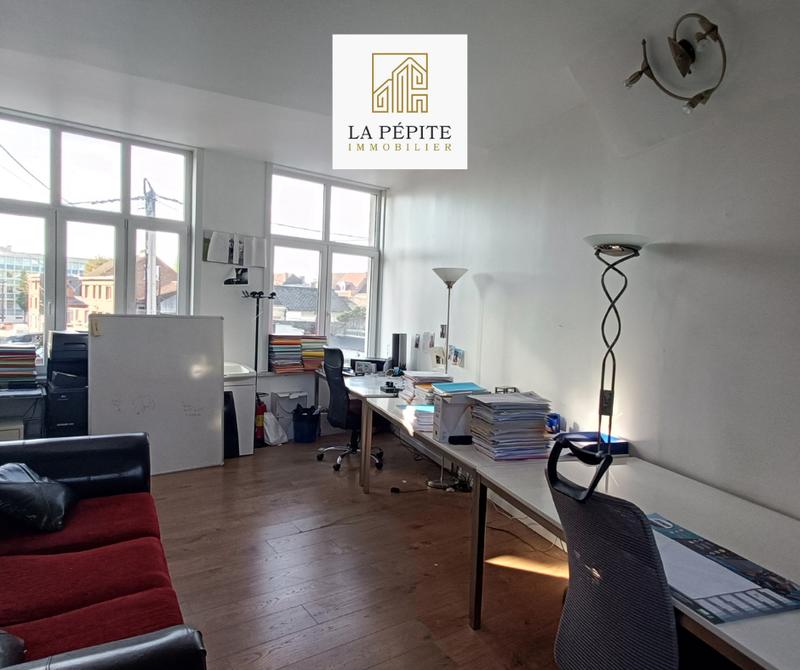 Immeuble - 81 m² - 3 pièces