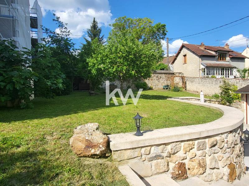 Maison - 179 m² - 5 pièces