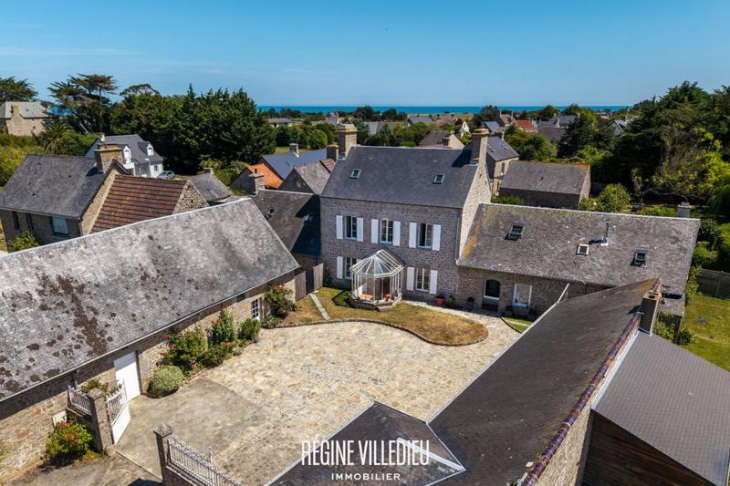 Propriété - 295 m² - 11 pièces