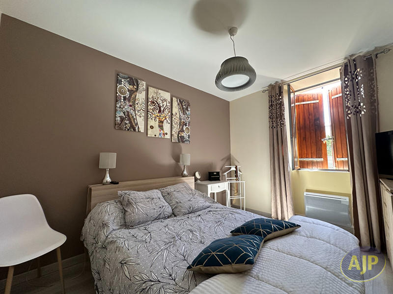 Maison - 195 m² - 7 pièces