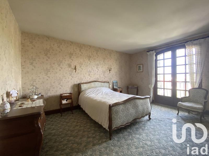 Maison - 230 m² - 7 pièces