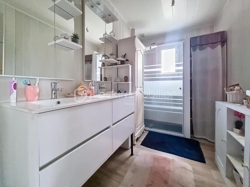 Maison - 102 m² - 5 pièces