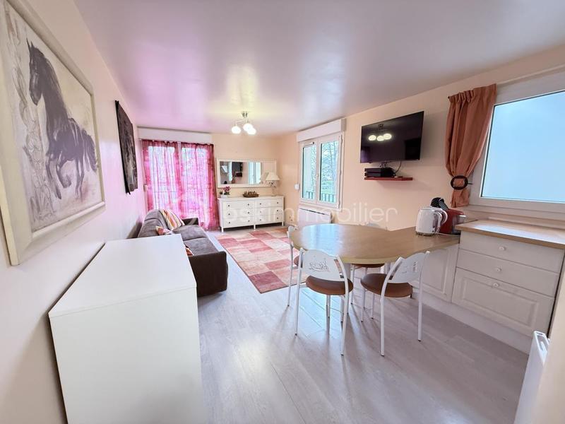 Studio - 27 m² - 1 pièce