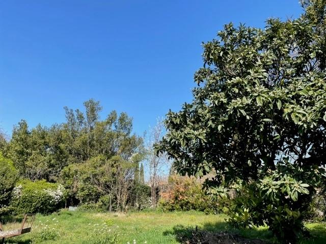 Terrain constructible - 550 m²