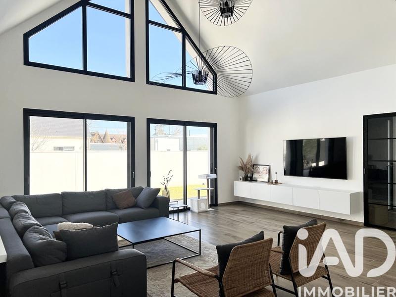 Maison - 187 m² - 9 pièces