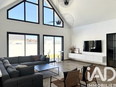 Maison - 187 m² - 9 pièces