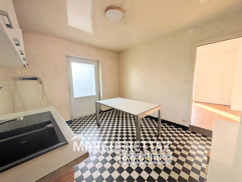 Maison jumelée - 84 m² - 5 pièces