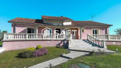 Maison - 159 m² - 6 pièces